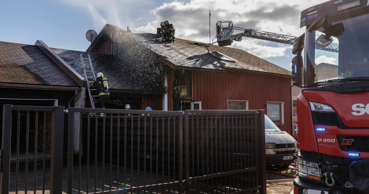 Pildid ⟩ Tammistes hävis akupatareidest alguse saanud kahjutules maja