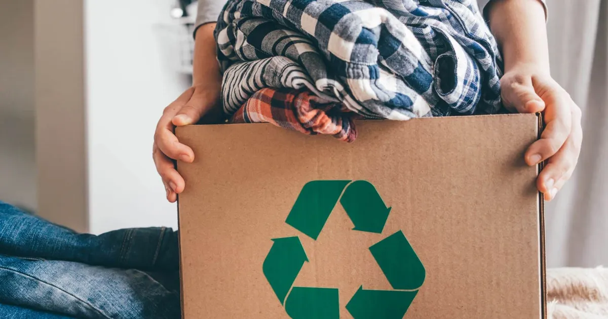 Eestis visatakse aastas ära miljoneid kilosid riideid – uus koostöö aitab tekstiilijäätmeid vähendada