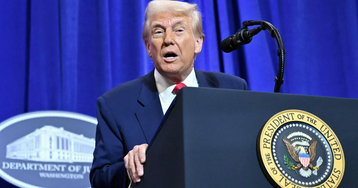 Trump nimetas kriitilisi ajakirjandusväljaandeid ebaseaduslikeks