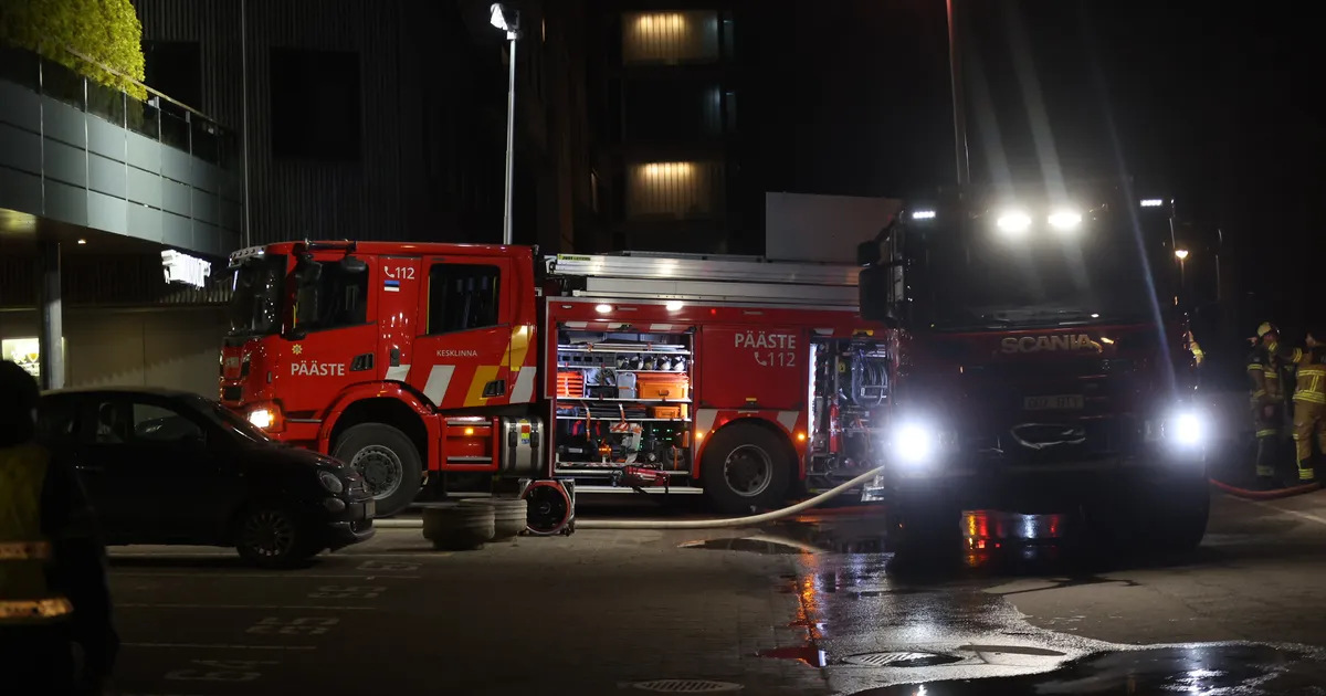 FOTOD JA VIDEO ⟩ Pirital puhkes kortermajas põleng, elanikud evakueeriti