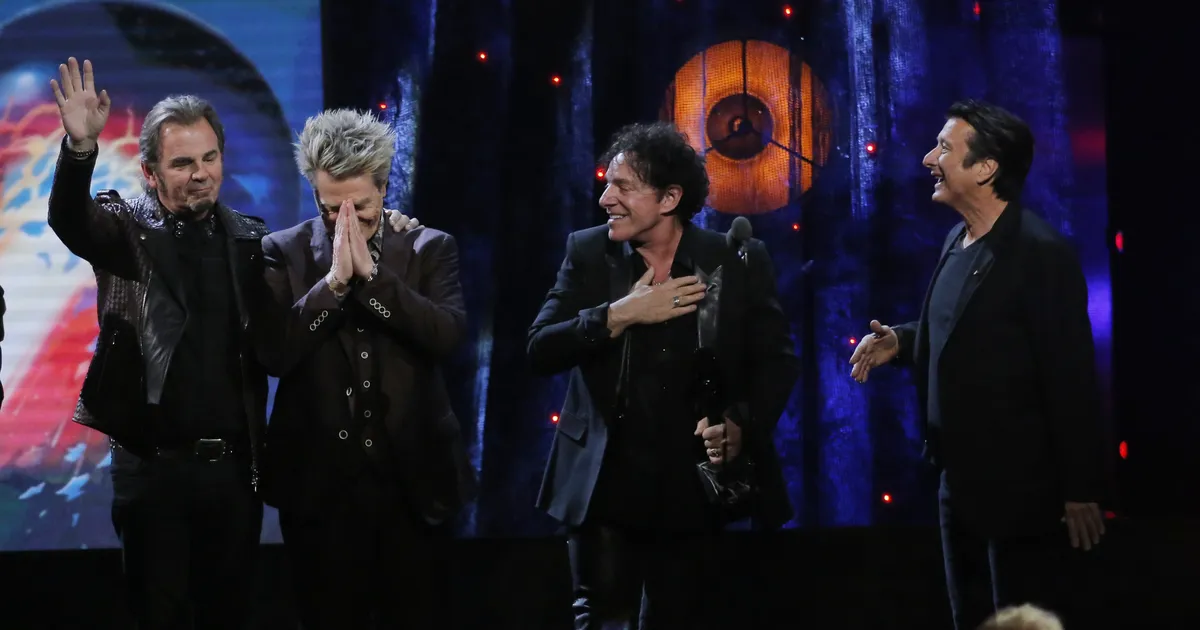 Rokifänni õudusunenägu sai teoks: Journey kontserdil lahvatas tulekahju