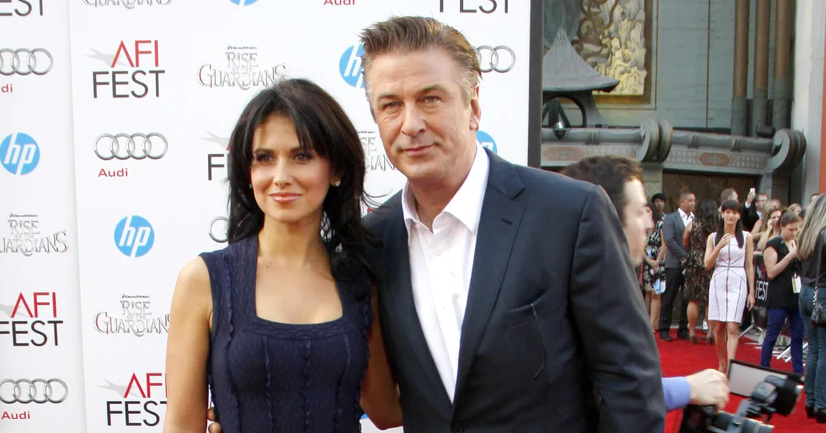 Hilaria Baldwin puhkes lämmatavalt valusat saatuselööki meenutades nutma