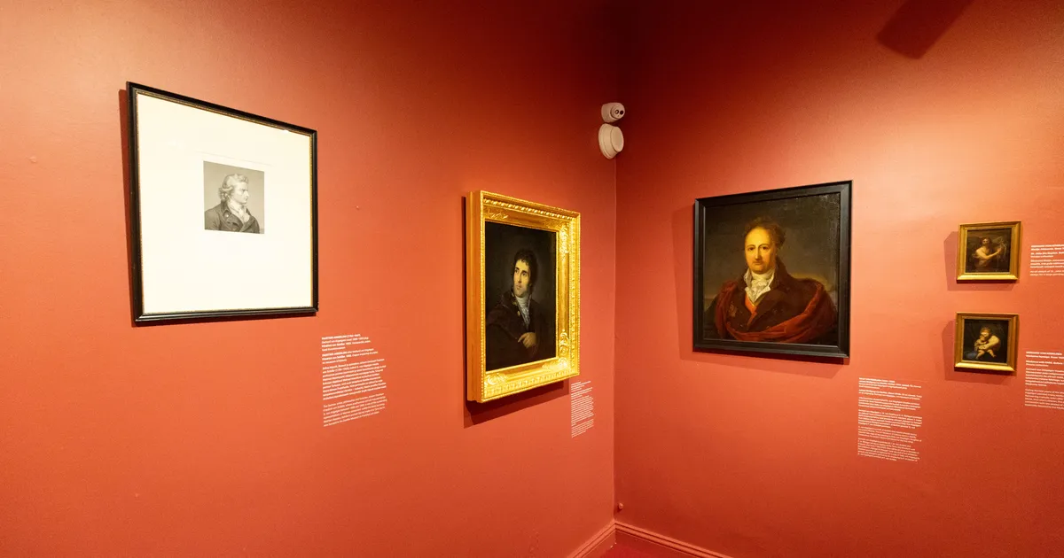 Kaks linnamuuseumi näituse hinnalist maali asendati koopia ja graafilise lehega