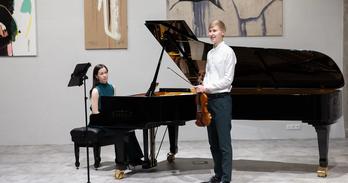 GALERII ⟩ Nooruslik Aavik Duo andis unustamatu kontserdi