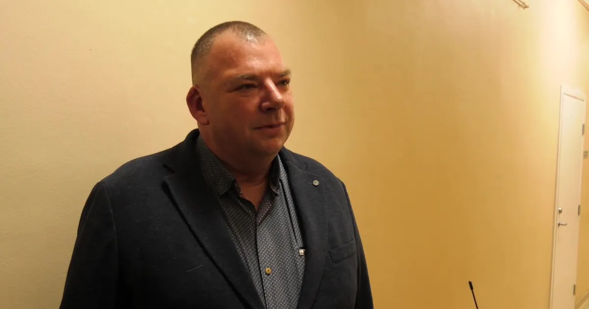 VALLAVALITSUSE TÄISPIKK KOMMENTAAR ⟩ Mäherdune vaidlus! Saarde vallal on endise koristajaga kohtuvaidlusteks kulunud juba 27 000 eurot