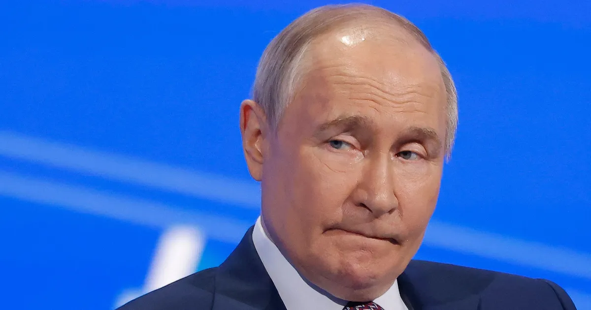 VIDEO ⟩ Vaata, kuidas Putin naeris, kui talle öeldi, et ta jääb kõnele Trumpiga hiljaks