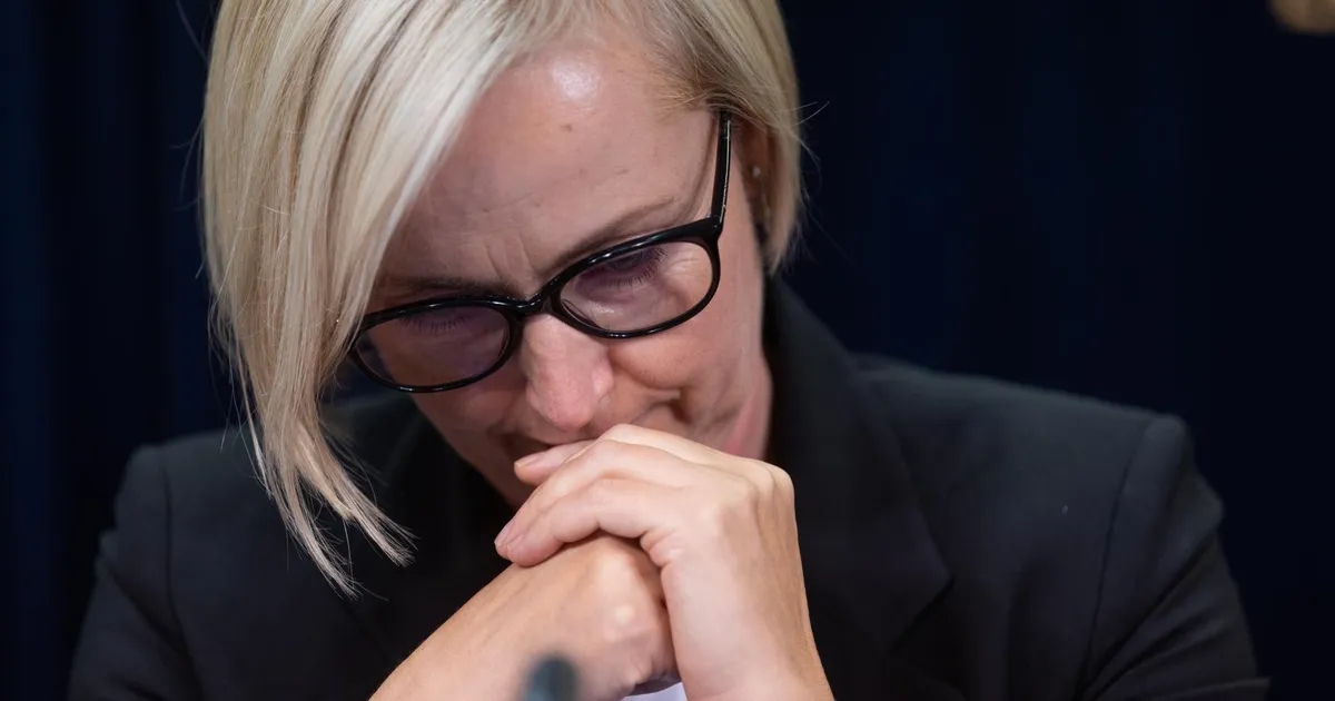 Tööpinge ministeeriumis sunnib inimesi lahkuma