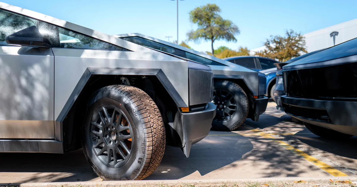 Poliitilisse kriisi sattunud Tesla sõidukid lagunevad – 46 tuhat Cybertrucki kutsuti remonti