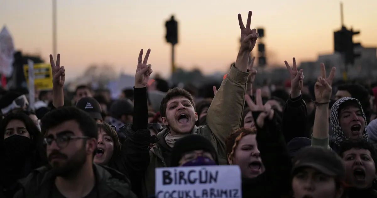 Opositsiooniliider: Istanbuli protestidel osaleb üle 300 000 inimese