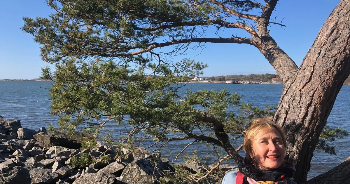 SPEKTRAALANALÜÜS ⟩ Marianne Mikko jaoks on violetne Prantsusmaa värv