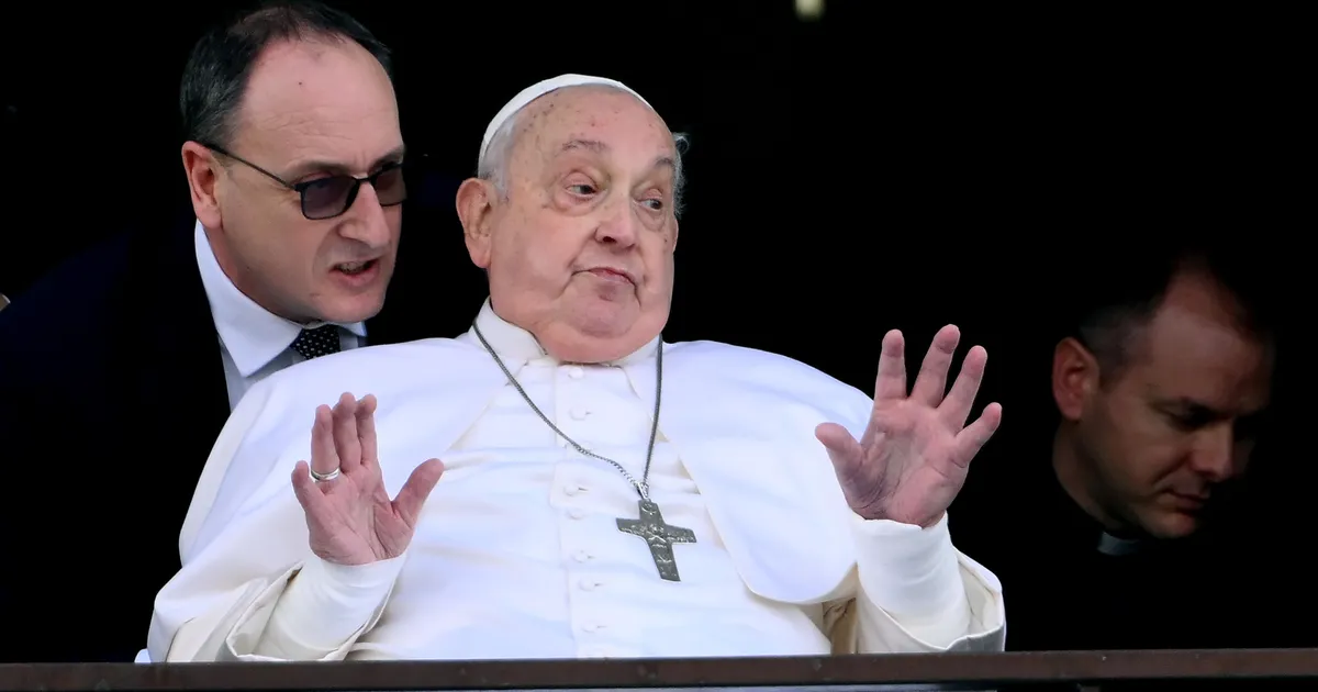 Paavst sai pärast viit nädalat haiglast välja