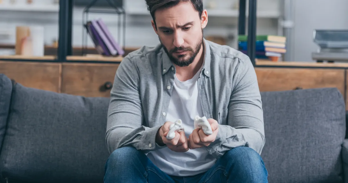 Magad halvasti? Uneekspertide sõnul võib hädast päästa lihtne sokinipp