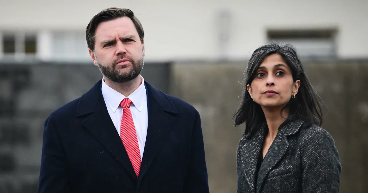 GRÖÖNIMAA SAAGA ⟩ Asepresident Vance tegi diplomaatilise keskmise sõrme etendust