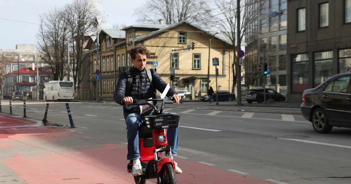 GALERII ⟩ Tallinna kergliikurite renditurule lisandusid pisimopeedid