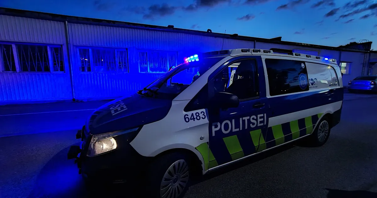 Pahameel sotsiaalmeedias: kuller vurab ringi tehnoülevaatuseta autoga, midagi ei tehta!