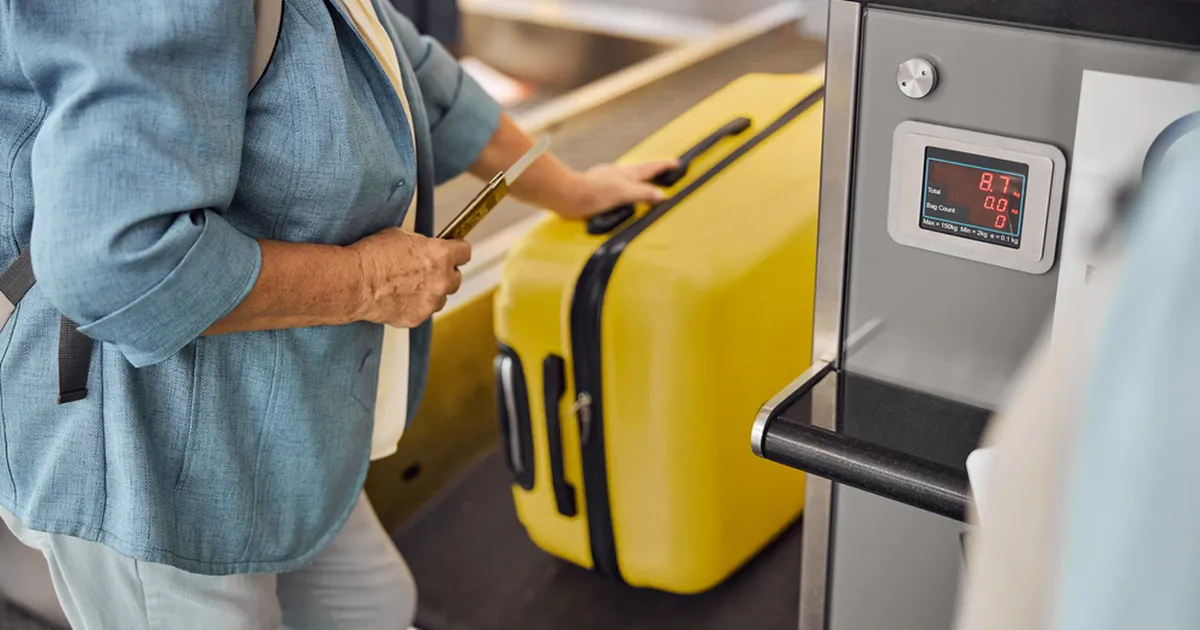 «Mind peetakse rumalaks vanamooriks!» 106-aastane naine pahandab lennujaama turvatöötajatega