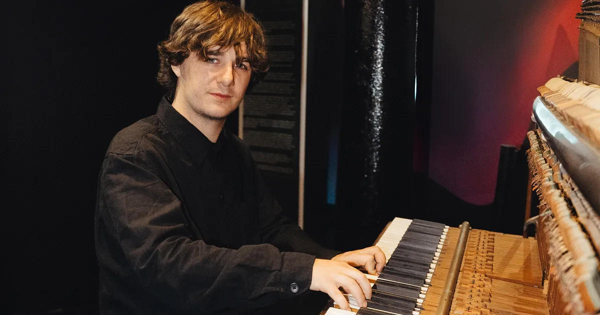 JOHN LENNON OLEKS UHKE ⟩ Noorele Beatlesi fännile usaldati tähtis ülesanne