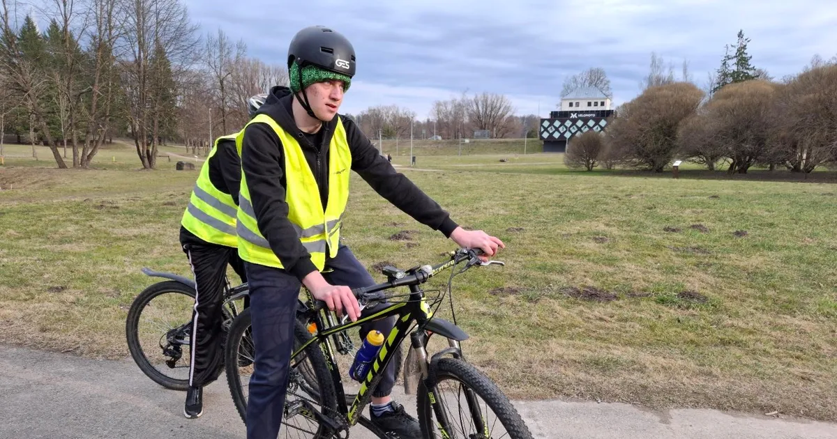 LEITUD ⟩ Politsei otsis Viljandis kadunud 18-aastast Andreast