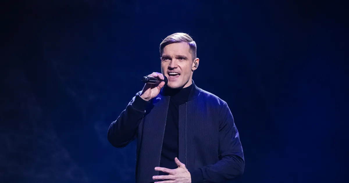 REISIKLÕPSUD ⟩ Ott Lepland lendas koos väidetava kallimaga päikese alla