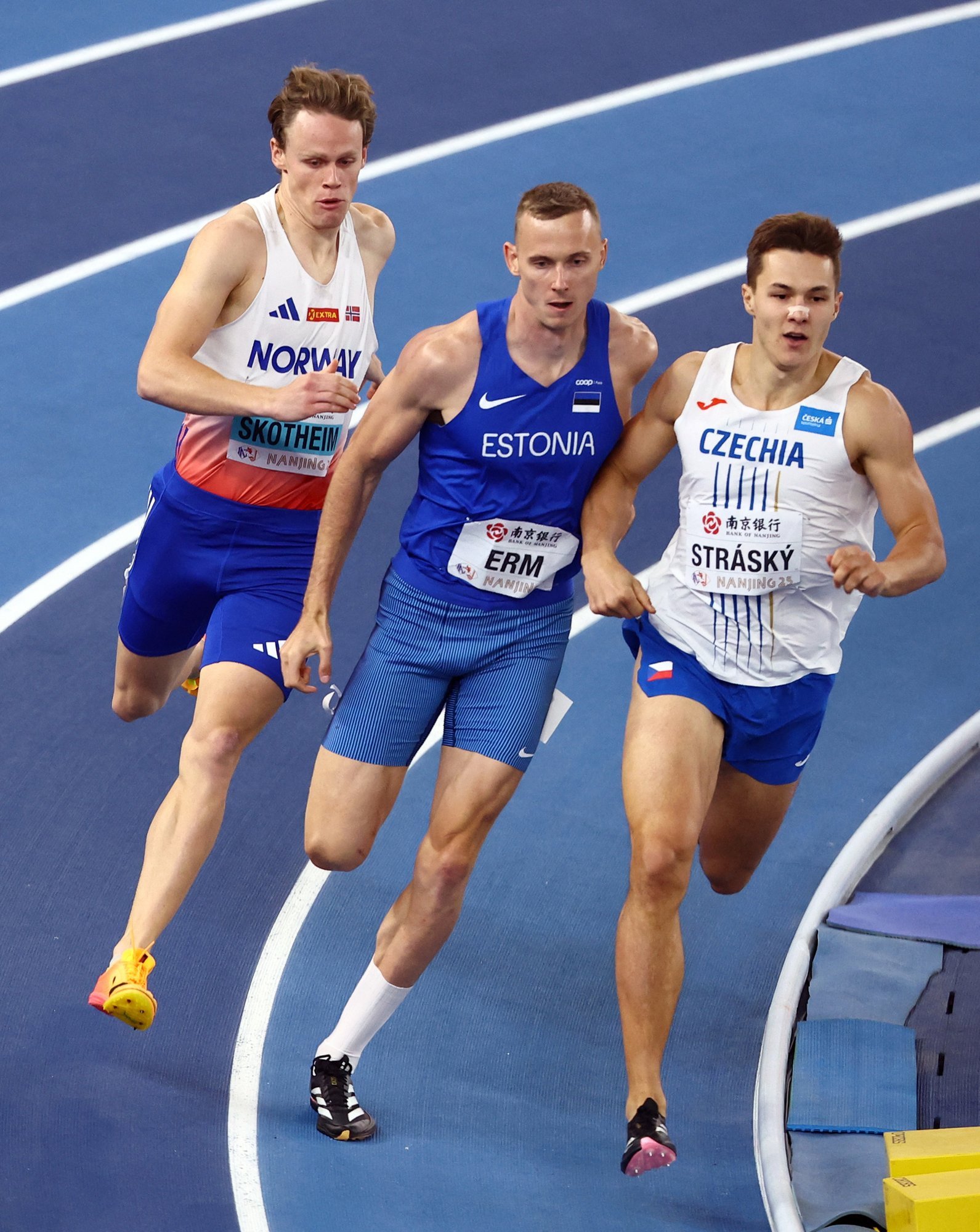 Kergejõustikukohtunik Skotheimi tõuklemisest: nügimine on keelatud, aga kumbki pool ei saanud kahju