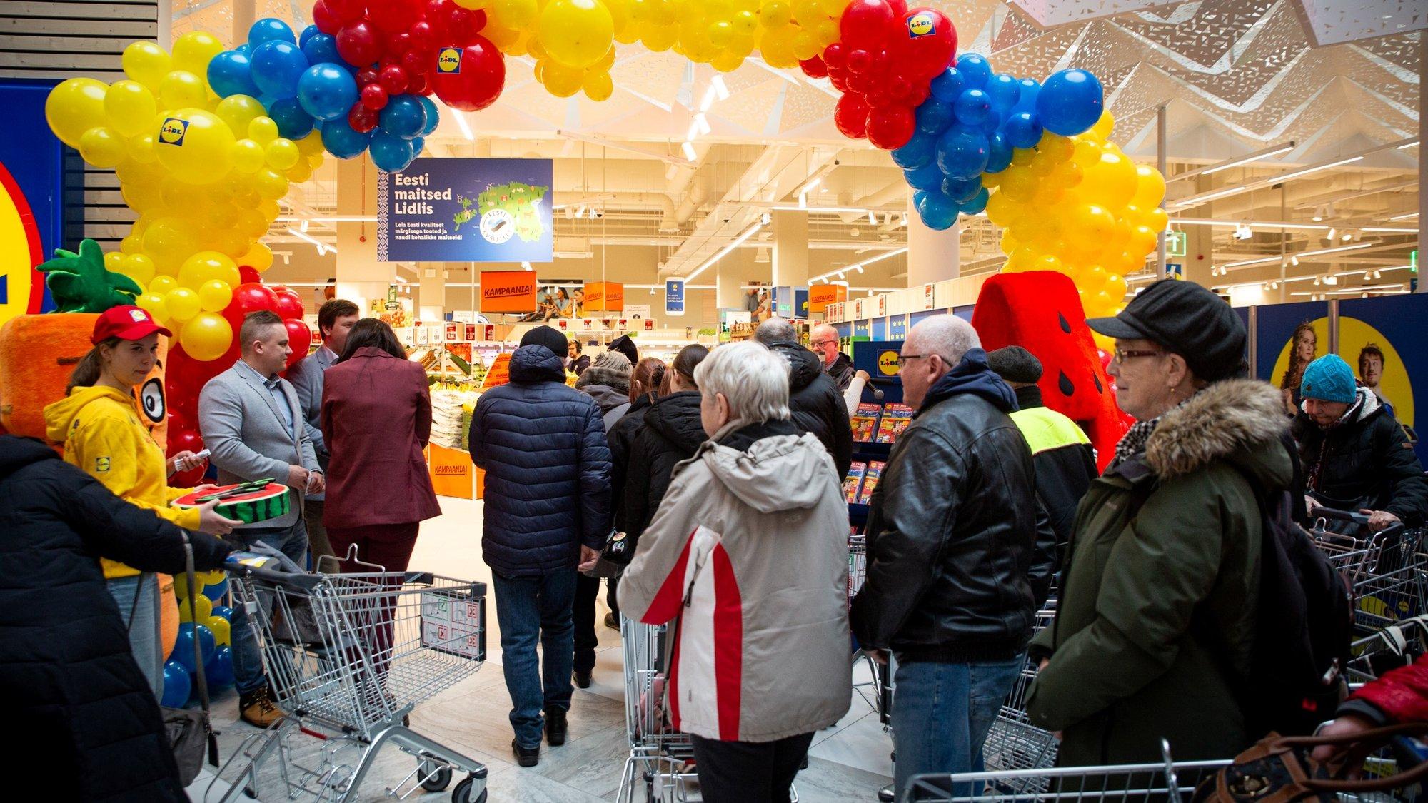 Kaks konkurenti ühel pinnal: T1 keskuses avati Lidli kauplus