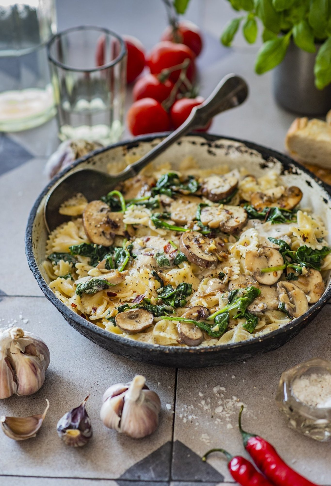 RETSEPTID | Õhtuks midagi head? Viis pastarooga, mis valmivad kiirelt ja lihtsalt