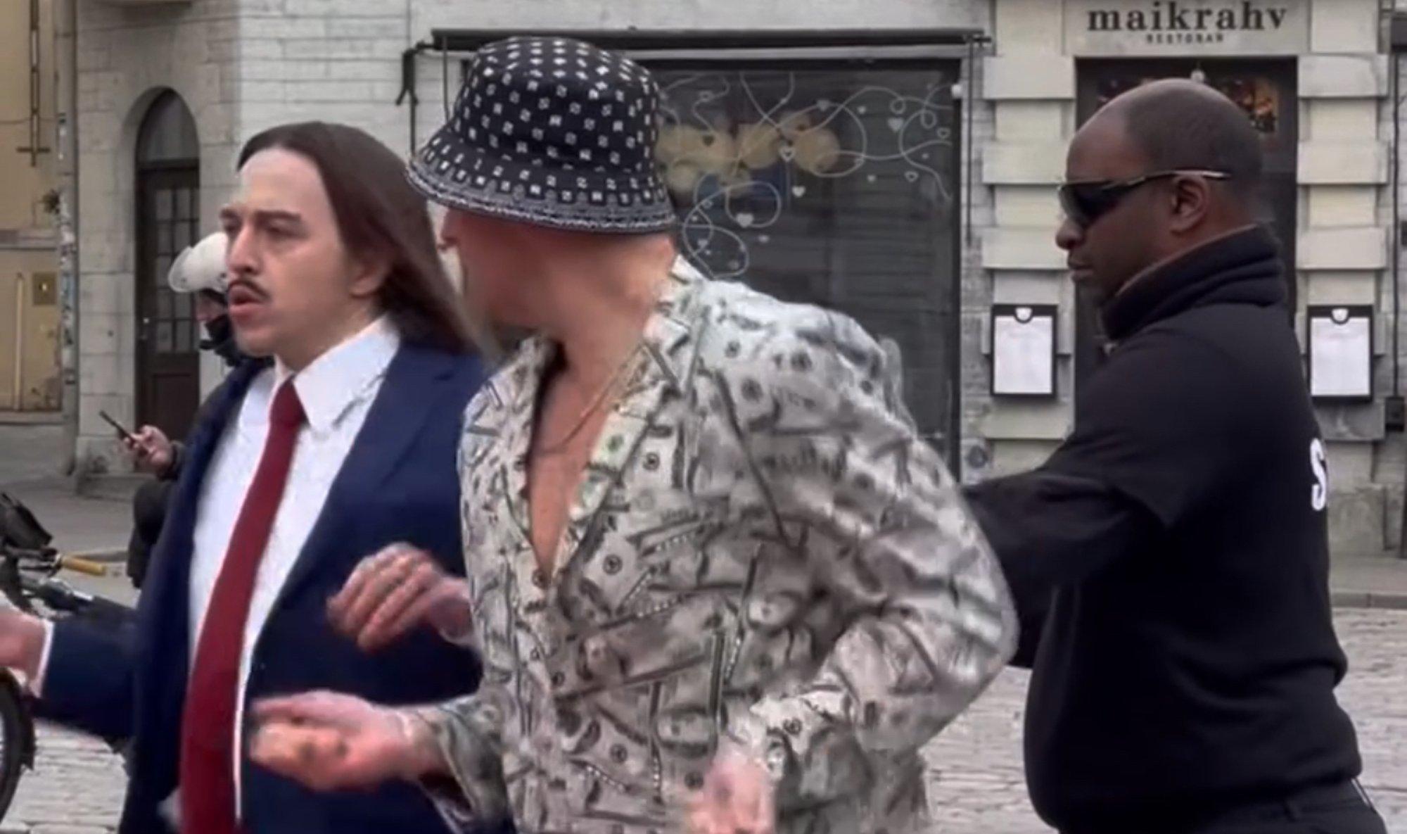 VIDEO | „Mi amore.“ Tommy Cash ja miljonite jälgijatega Läti suunamudija filmisid Tallinna tänavatel videoid