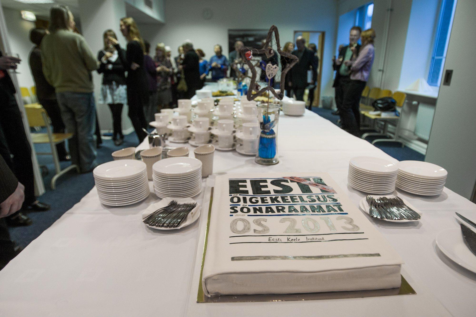 Keeletüli vajab endiselt lahendusi. ÕS ilmub, aga võib jääda veebis kõrvalisse kohta peitu