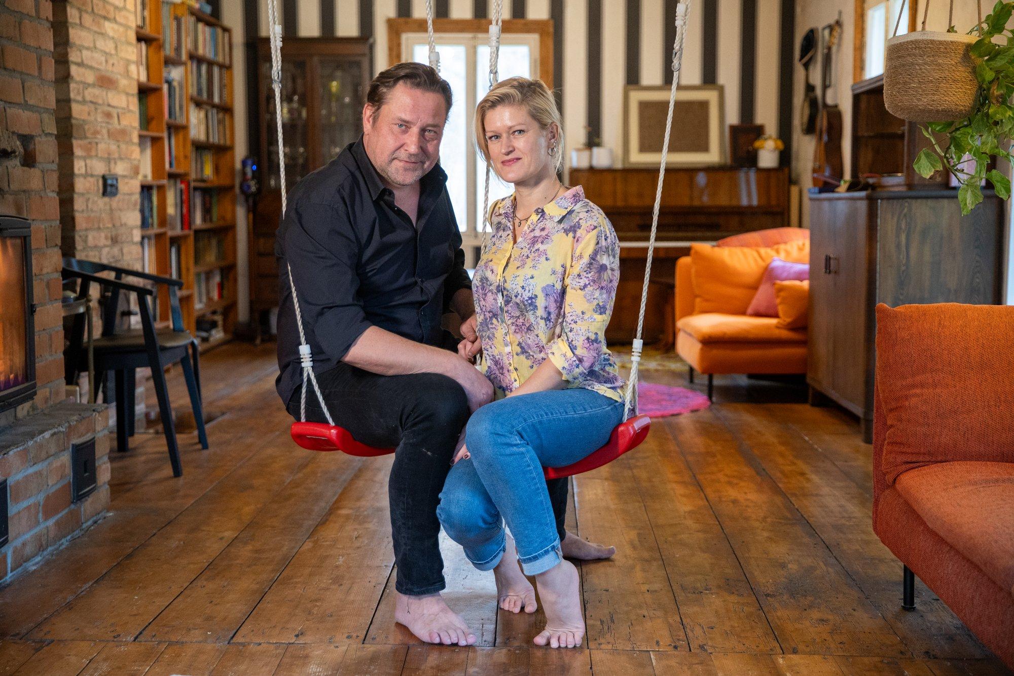 „Õnneks jõuti mind ette hoiatada!“ Ketlin ja Üllar Saaremäe kodu lähistel luusib ringi karu