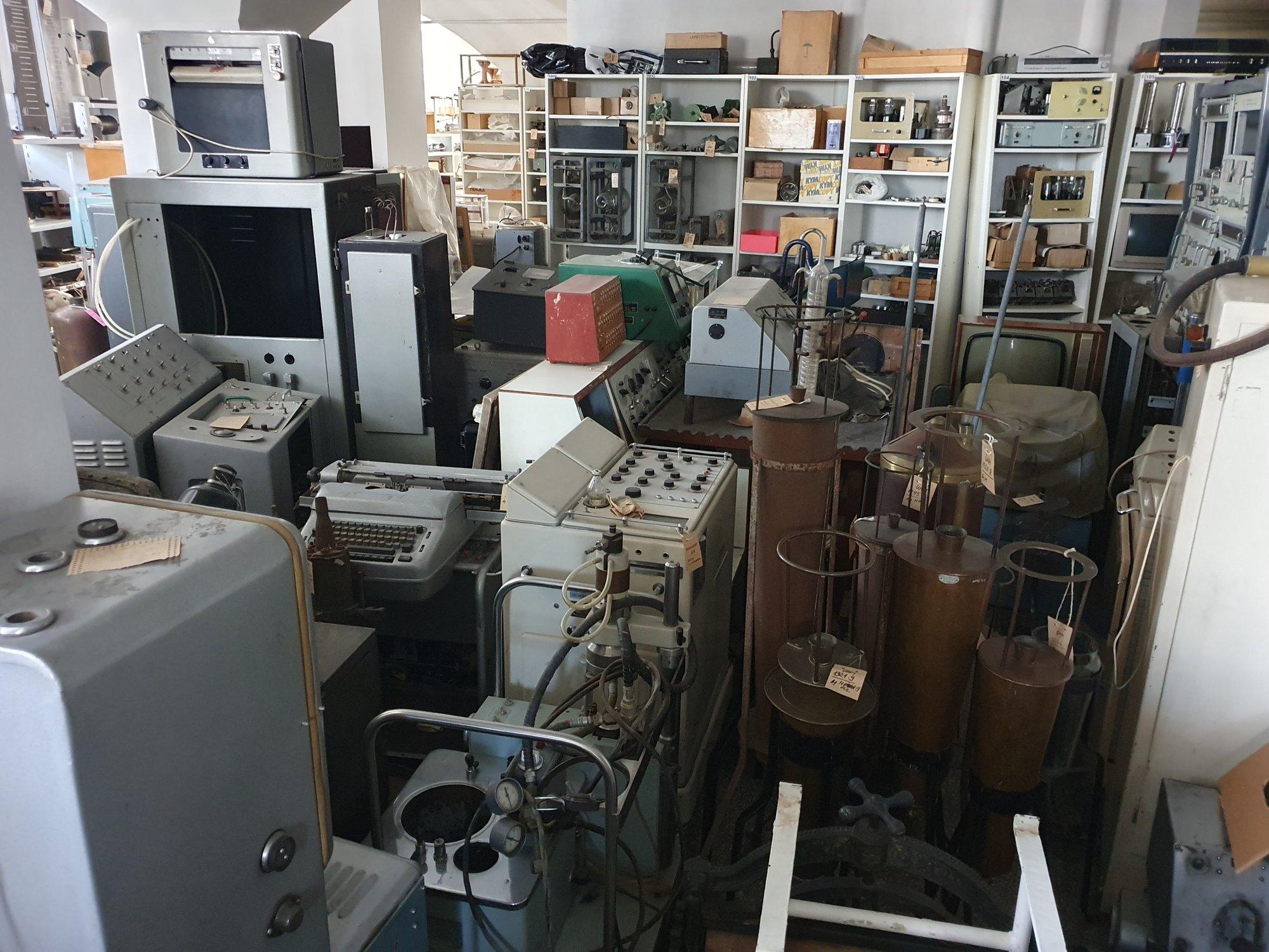 VIDEO | „2,5 miljonit museaali on hävimisohus.“ Muuseumid ei suuda säilitamiseks vajalikke tingimusi tagada, lahendus seisab poliitilise otsuse taga