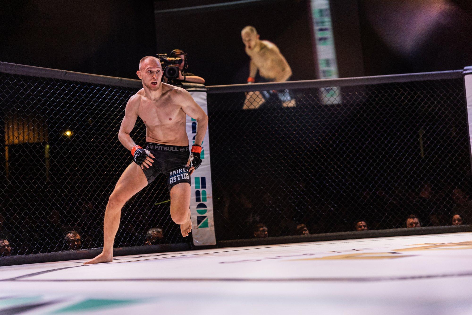 Maikel Astur sõlmis Raju võitlusliigaga eksklusiivse lepingu