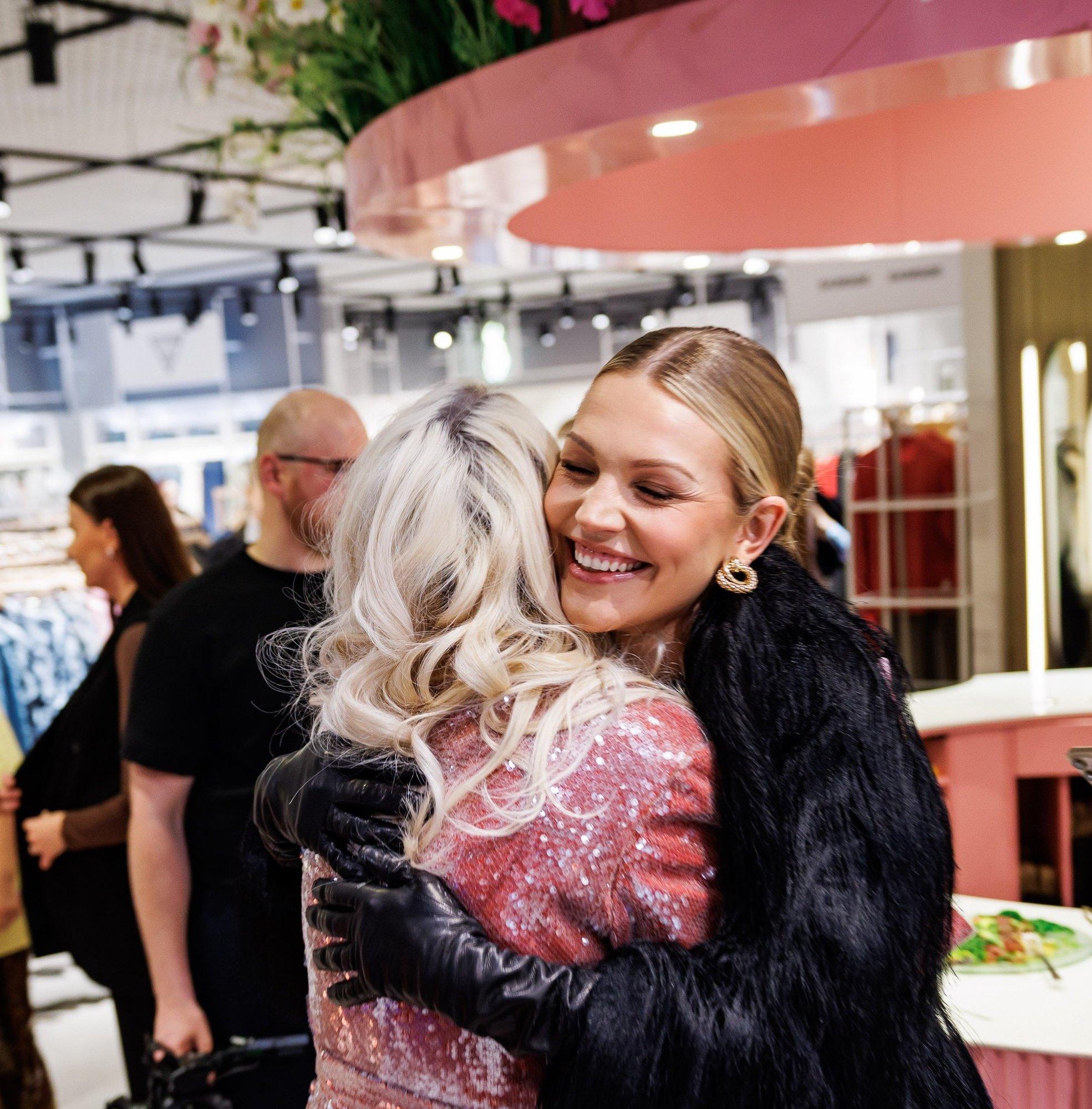 FOTOD | Stiilne emme taas seltskonnas! Hiljuti lapse ilmale toonud Keili Sükijainen nautis üle pika aja vaba õhtut