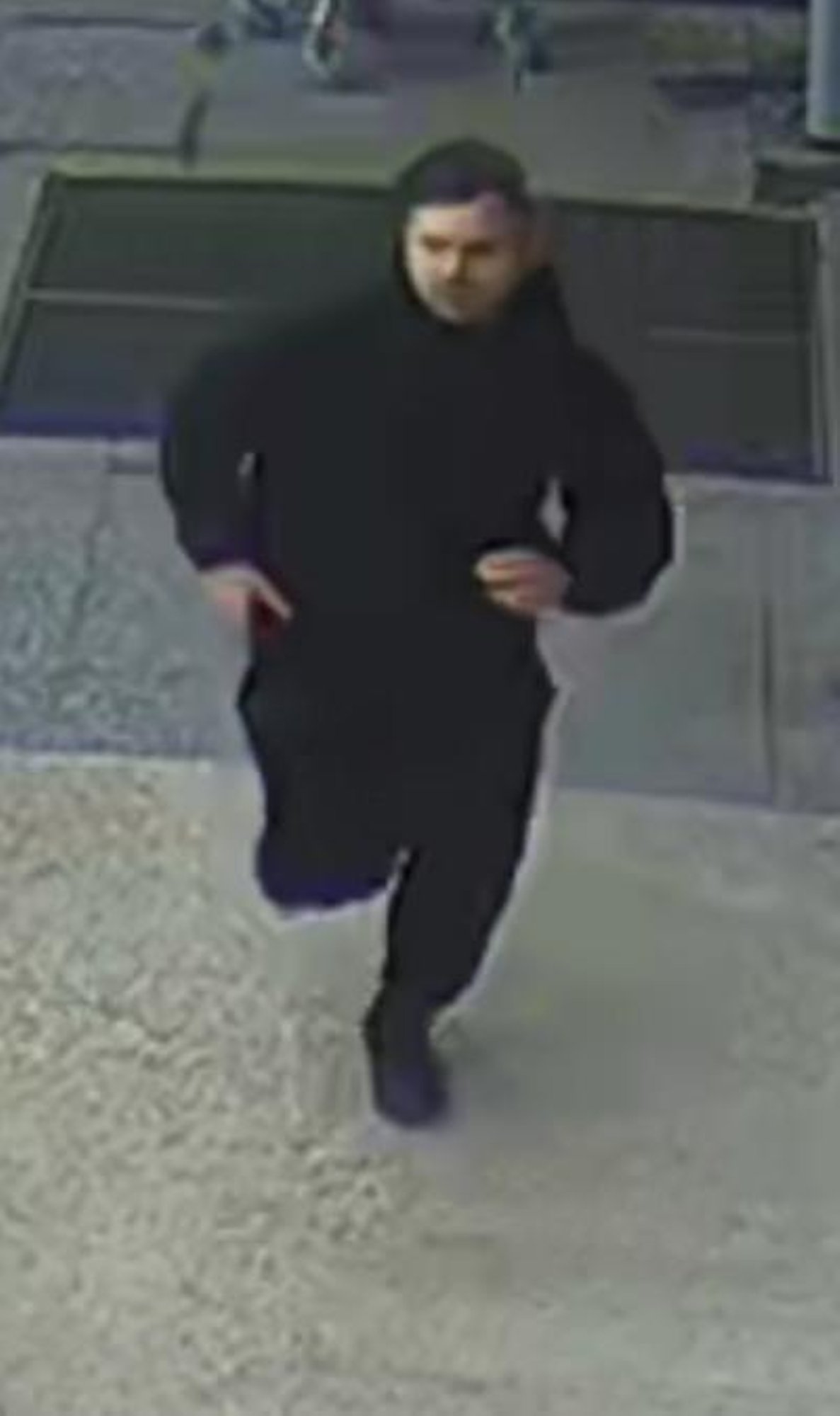 FOTOD | Politsei palub abi röövimise katses kahtlustatava tuvastamisel