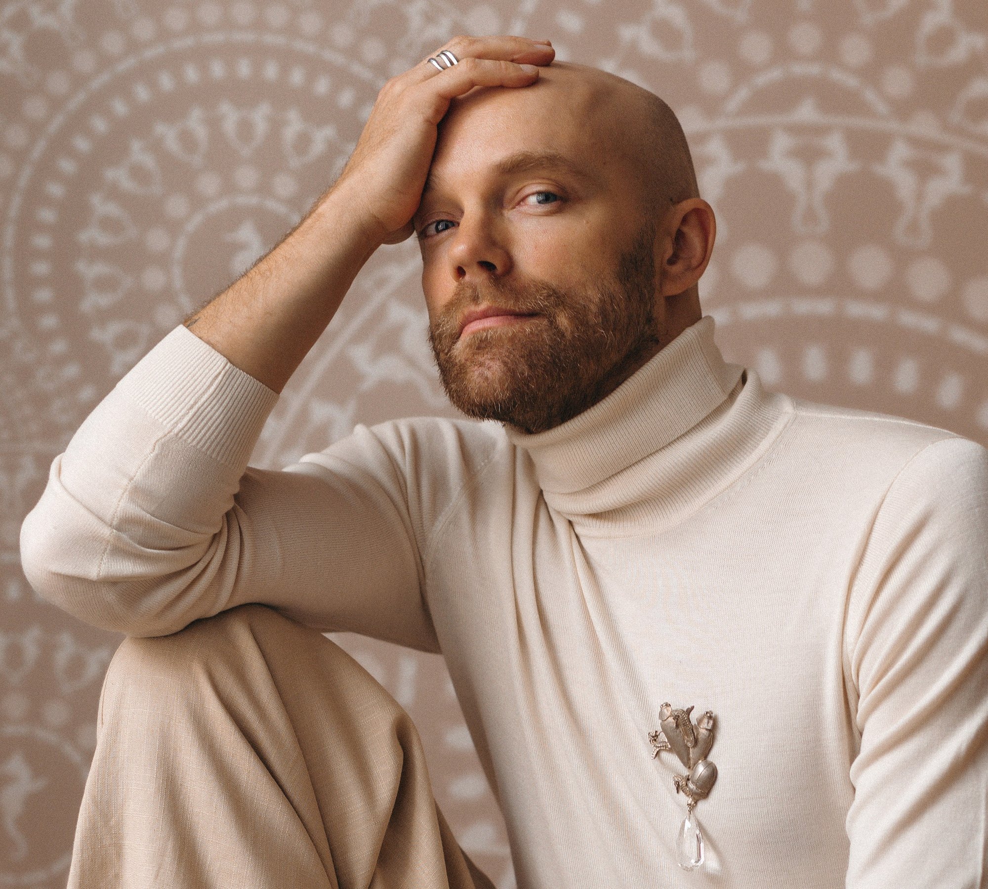 TANEL VEENRE: Ootused ja ohakaõied