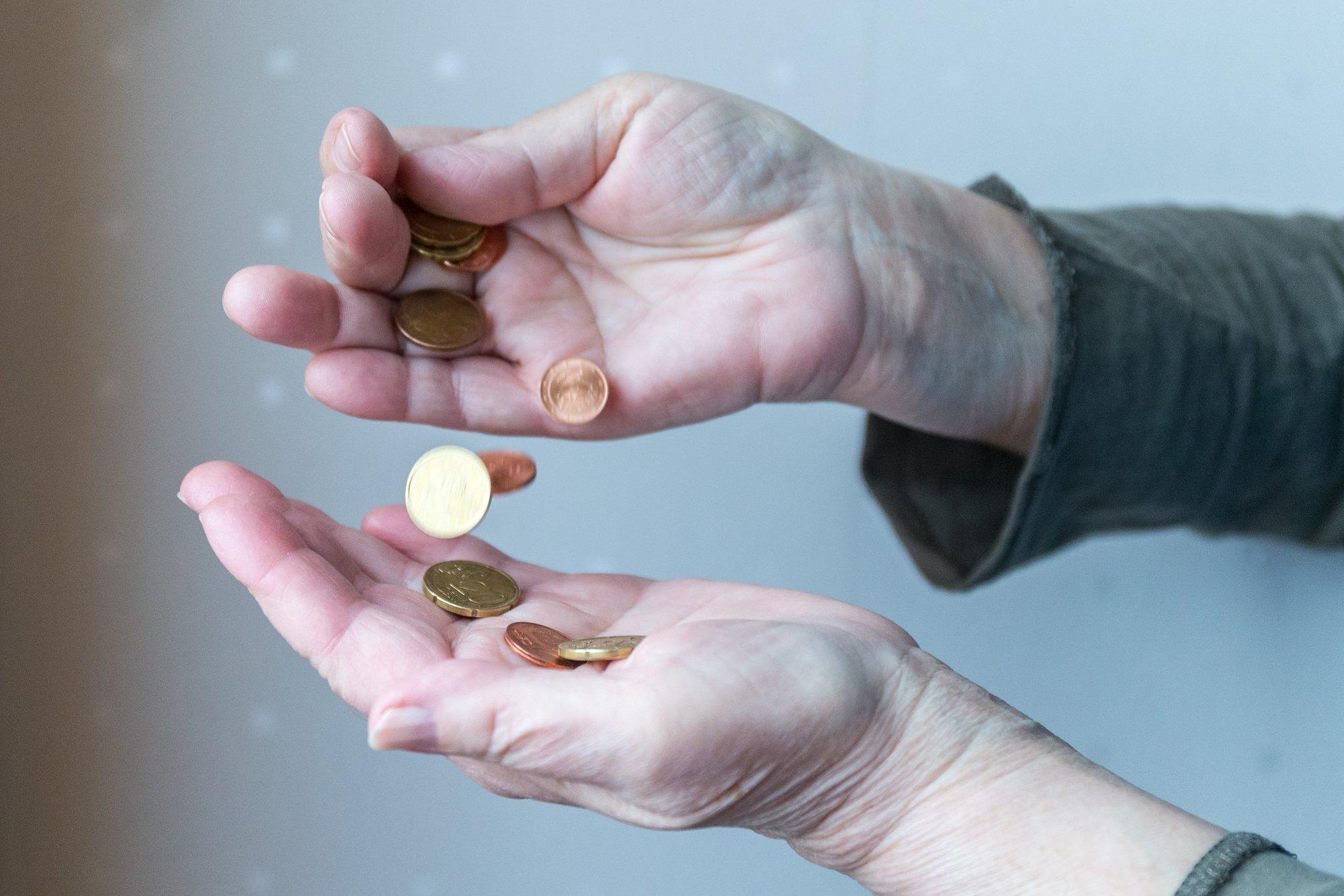 Venemaalt ei saabunud pensionimaksed, pensionärid otsivad lahendusi