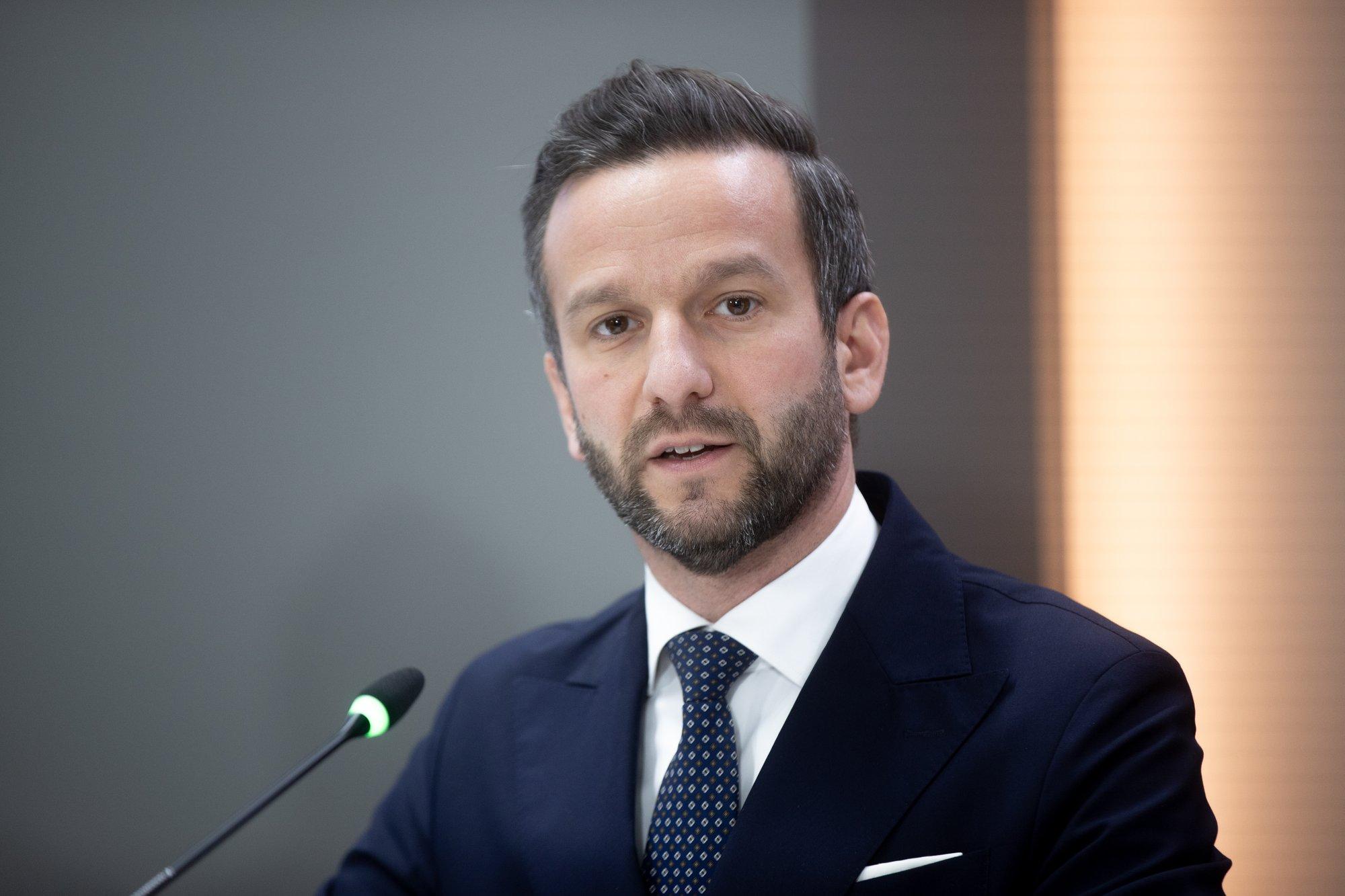 UUS PLAAN | Pärtel-Peeter Pere: Tallinn loob avalikku ruumi sada täiesti uut elektriautode laadijatele mõeldud kohta