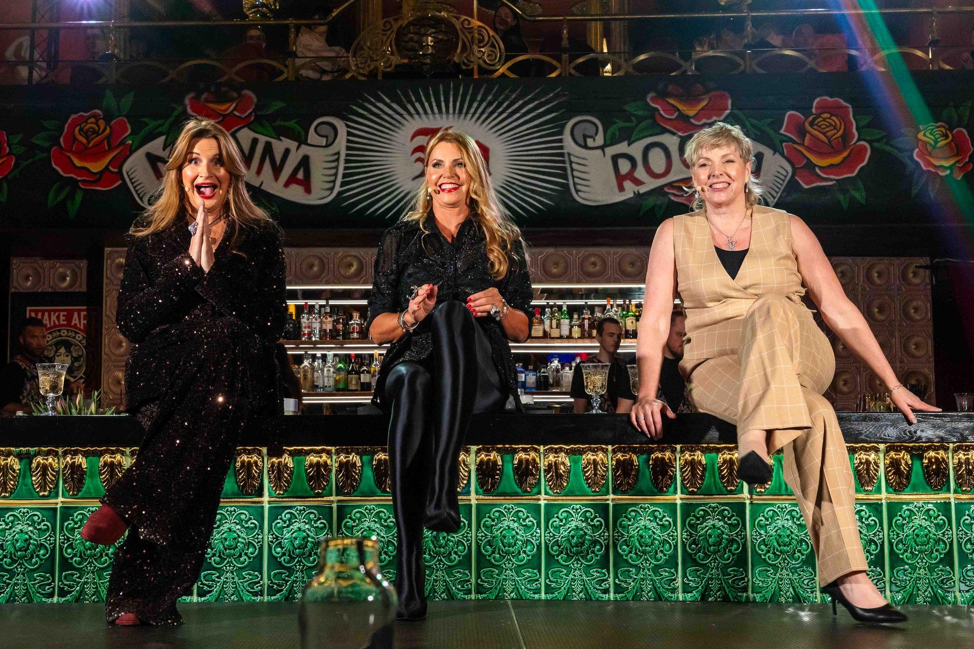 FOTOD | Eesti Naise podcast’i „Hea tüdruk“ avalik salvestus läks täismajale! Vaata, kes vestlusõhtut väisasid