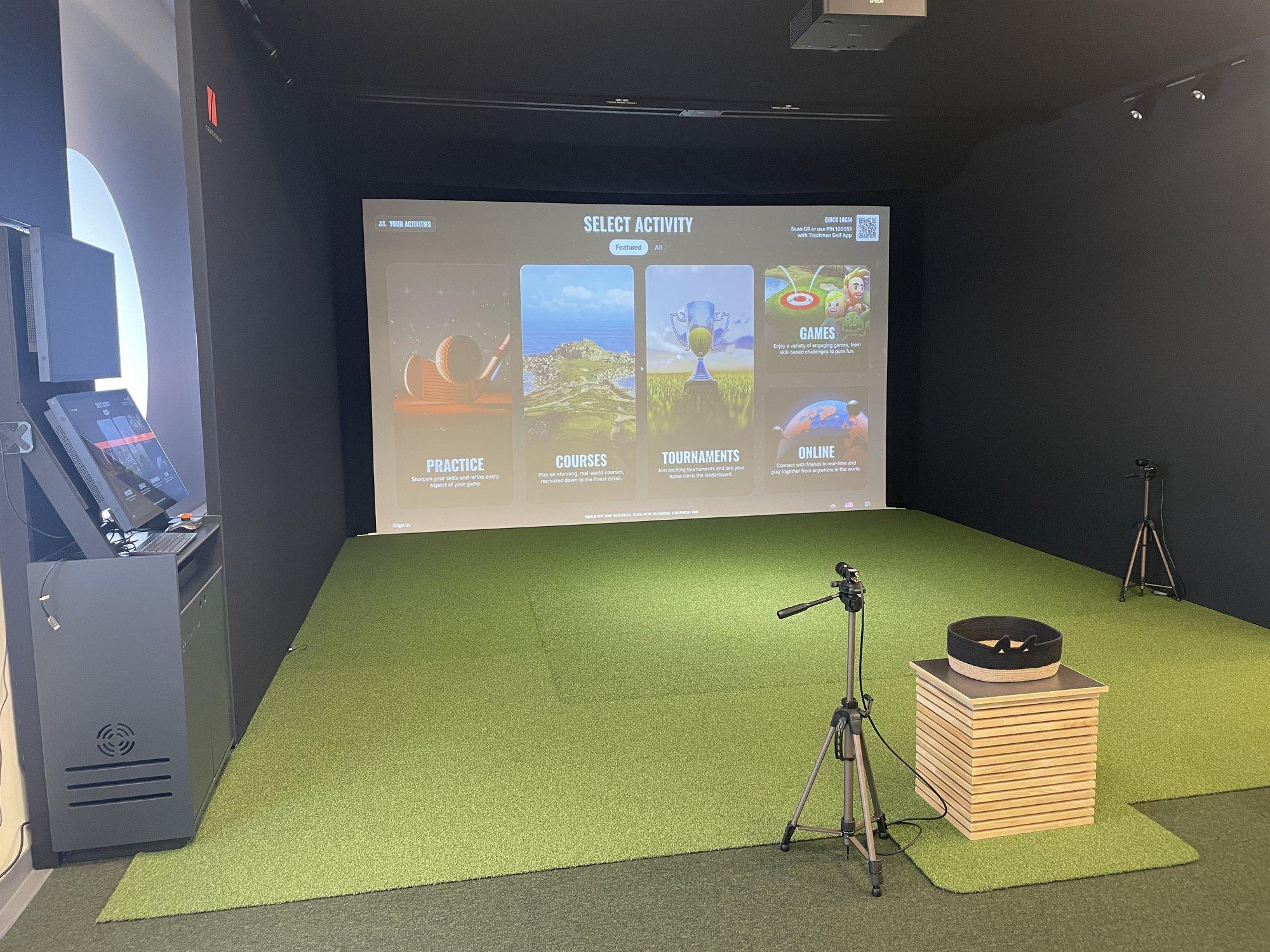 FOTOD | Lasnamäel avati 200 000 eurot maksnud golfikoondise sisekeskus