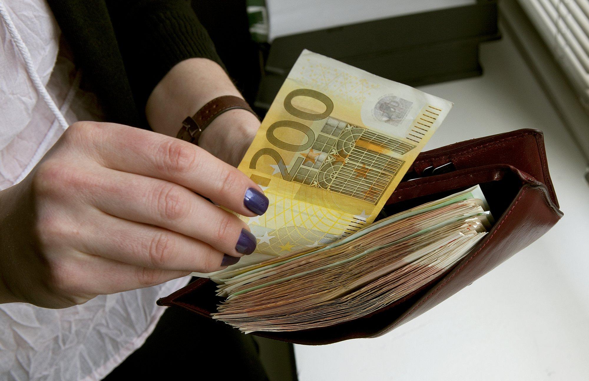 GRAAFIK I Miinimumpalgad Euroopa riikides erinevad märkimisväärselt. Eesti norutab tabeli tagaotsas