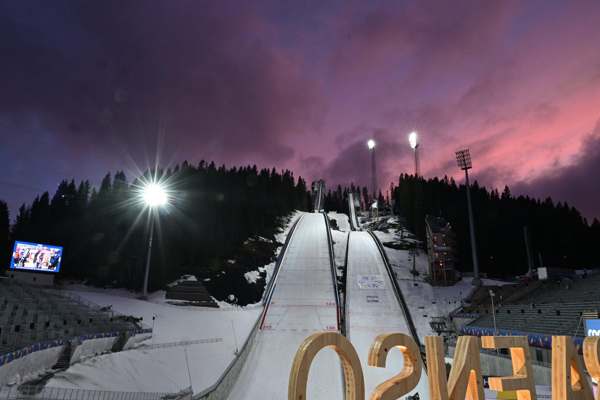 Endine Norra suusahüppekoondislane: lasime kombinesoonid üle puiduliimi ja värviga