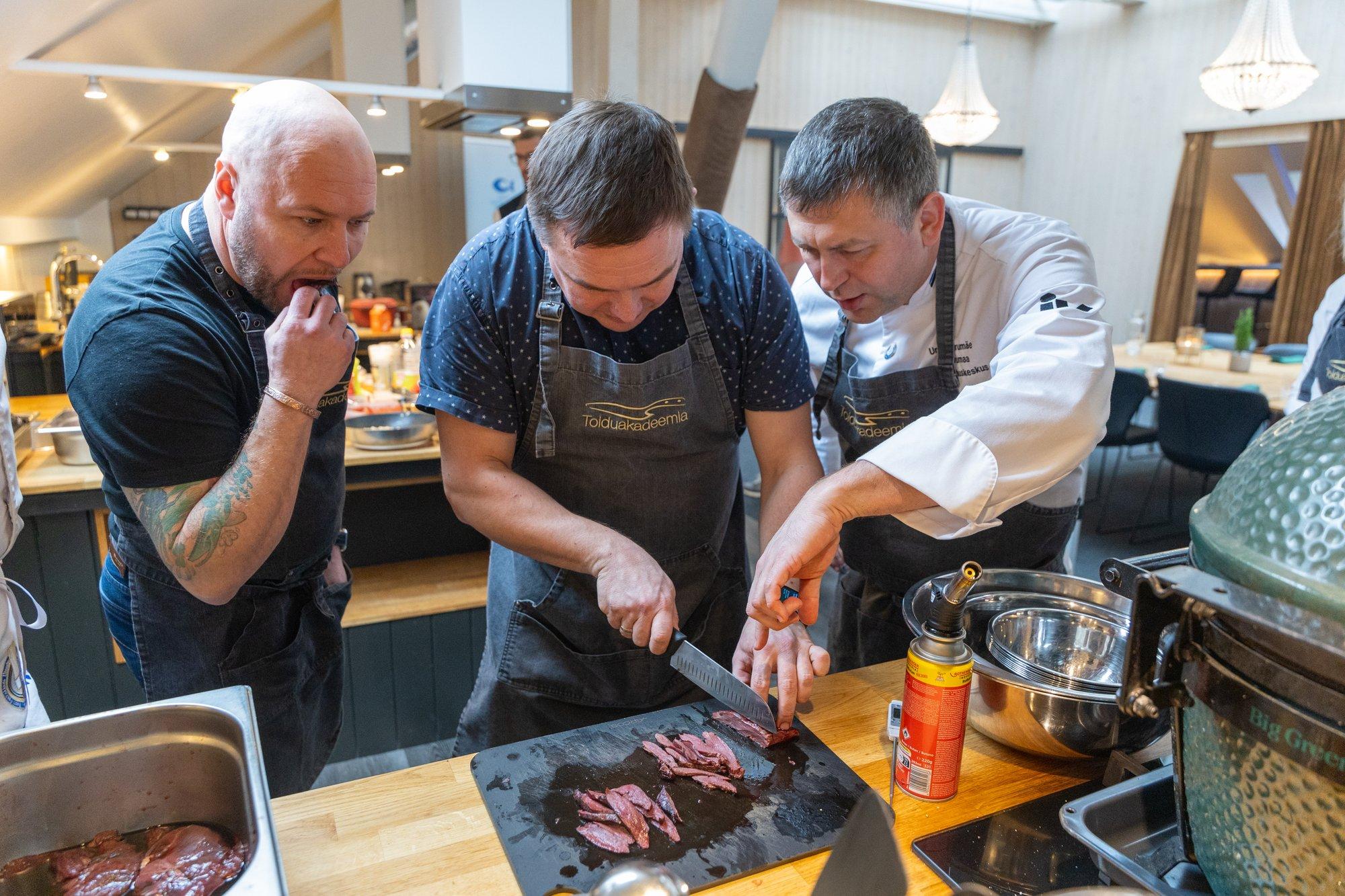 Must lind maandub pannile. Kas kormoranist saab rannarestode uhkus?