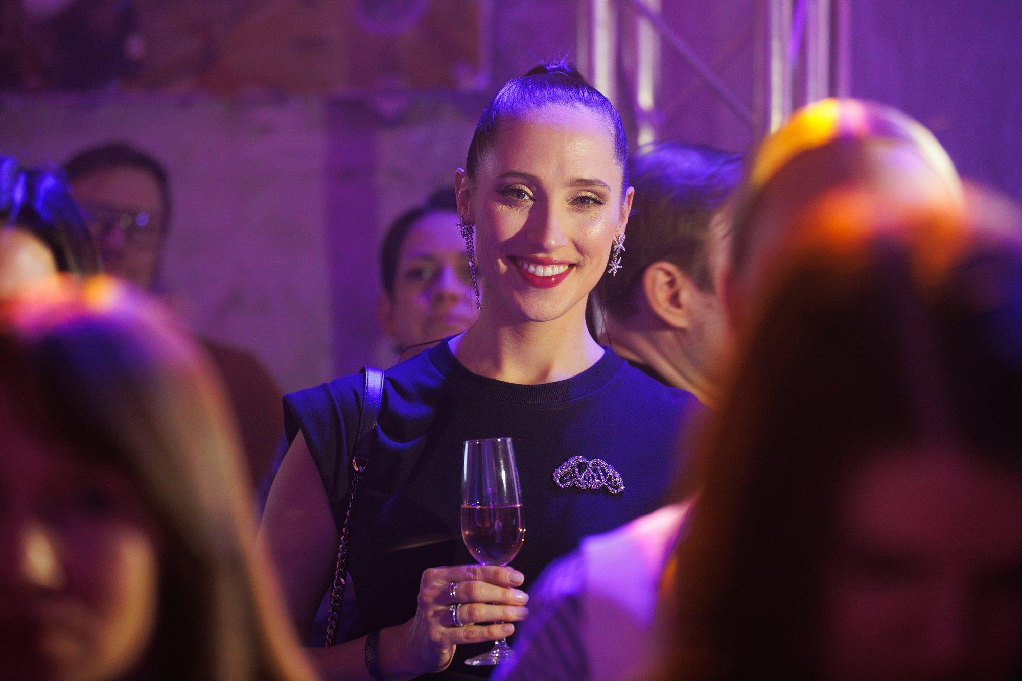 Eesti hümniga eksinud Elina Nechayeva vabandab: magamata ööd ja korralik töökoormus said ka minu kätte