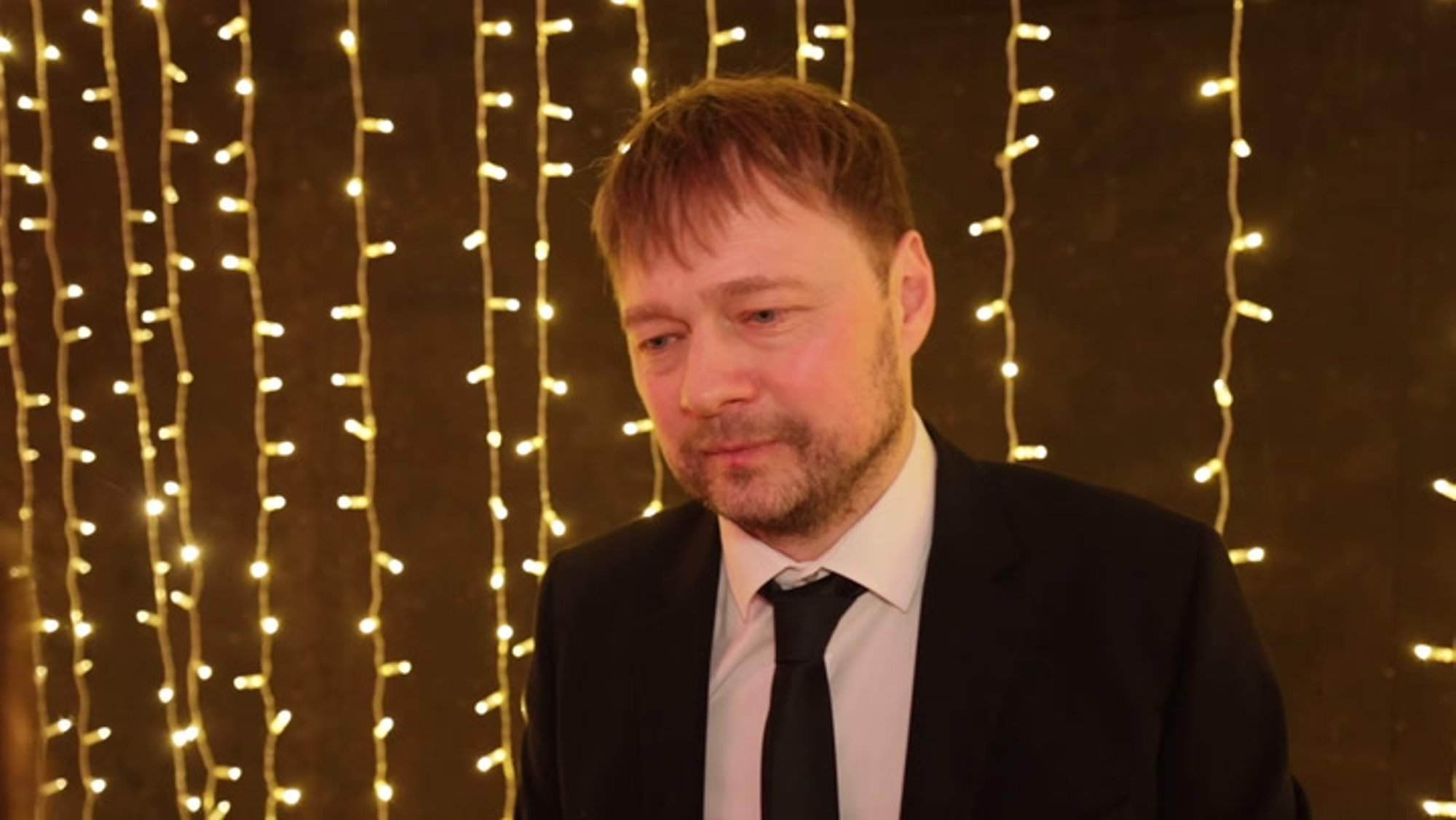 VIDEO | Lauri Lagle lavastajapreemiast: kui etendus huvi ei pakuks, siis publik ei tänaks pärast kolme tundi külmas ruumis