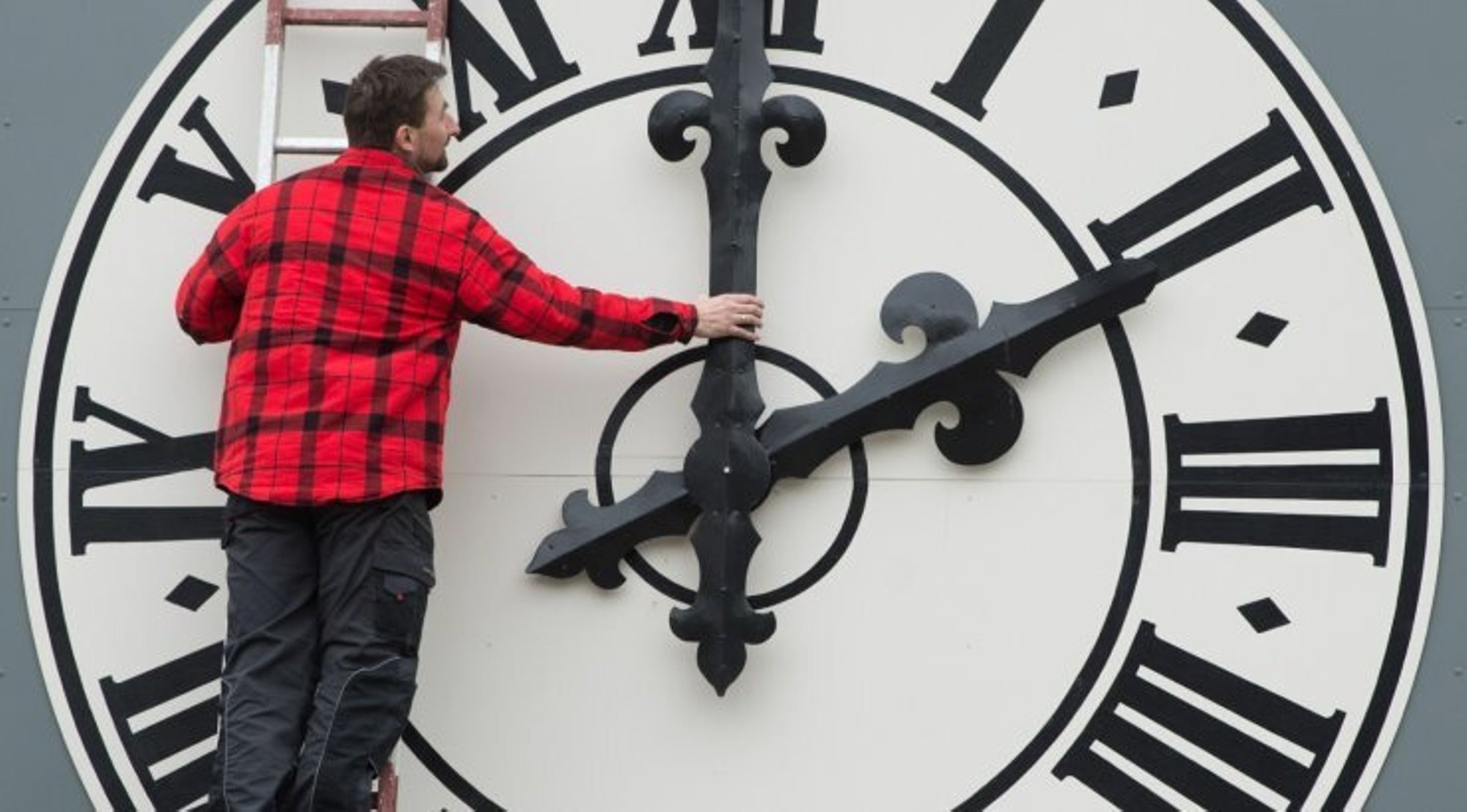 MEELDETULETUS | Nädalavahetusel läheb Eesti üle suveajale