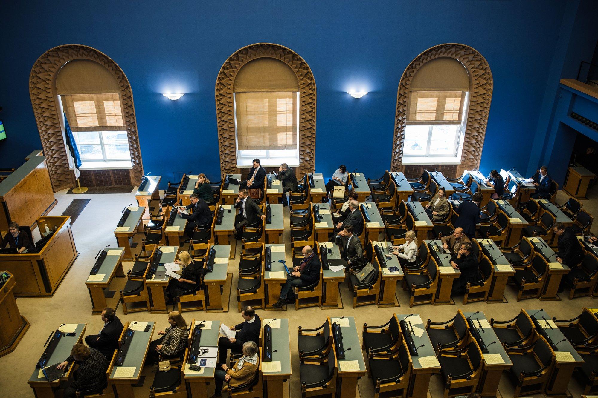 Valimisõiguse piiramine kütab riigikogus kirgi. Terras tuli välja uue ideega, mis paneb aga sotsid jalgu trampima