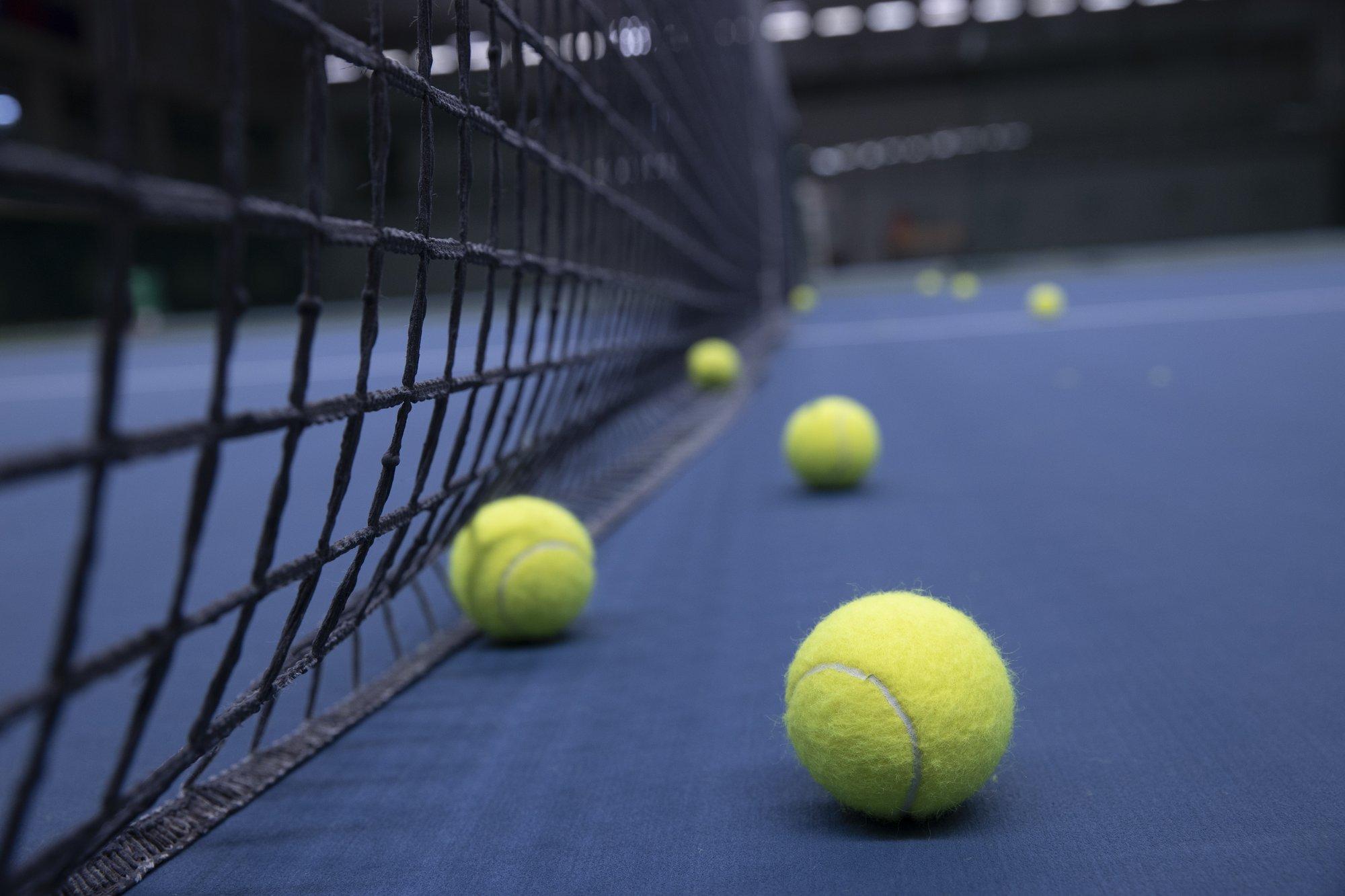 „Pall pole prügi“ on nelja aastaga kokku kogunud üle 200 000 tennisepalli, päästma hakatakse ka padelipalle