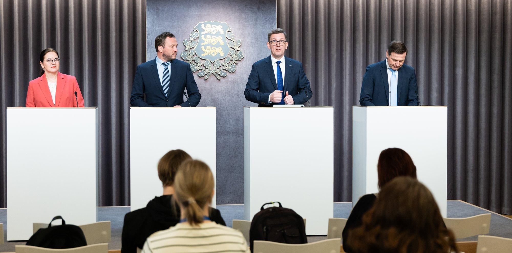 OTSEPILT ja -BLOGI | Valitsuse pressikonverentsil osalevad Michal, Tsahkna, Sutt, Pakosta ja Keldo