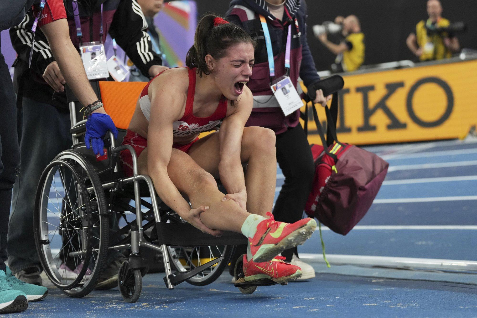 Karmilt vigastada saanud Bulgaaria kaugushüppetäht jäi MM-il pisarais liivakasti lamama