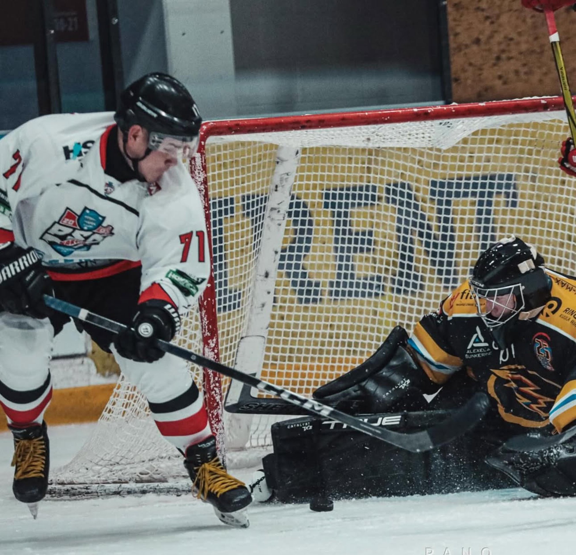 Narva viigistas Tartus hokiliiga finaalseeria