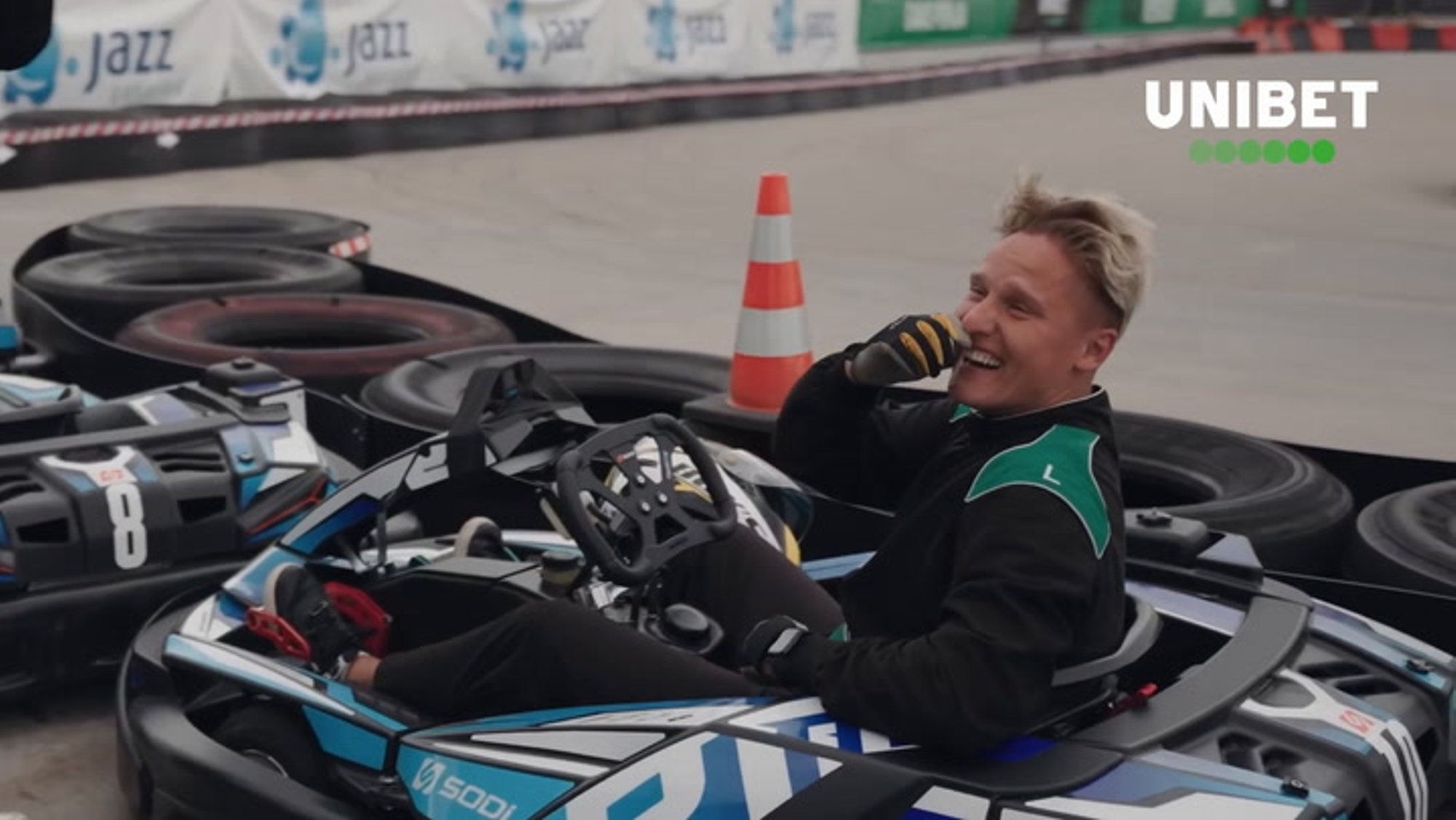 VIDEO | Kohvri & Lanceloti „Jalkalebo“: Go3 jalkahääl Kermo Nava reastab oma TOP5 spordikommentaatorid